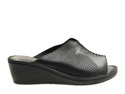 Loretta Vitale flip-flops 758
