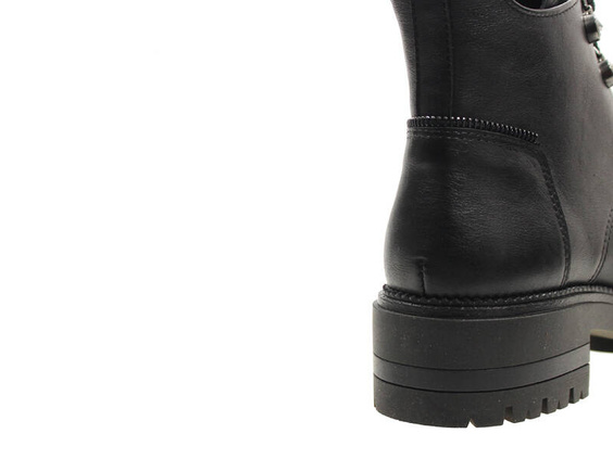 Nessi booties 24704