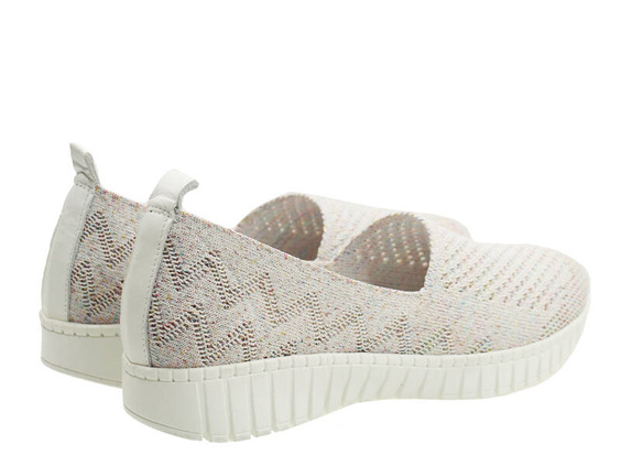 Low shoes Loretta Vitale 710