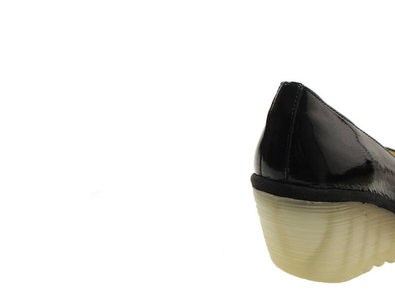 FLY LONDON Yubi 480 pumps