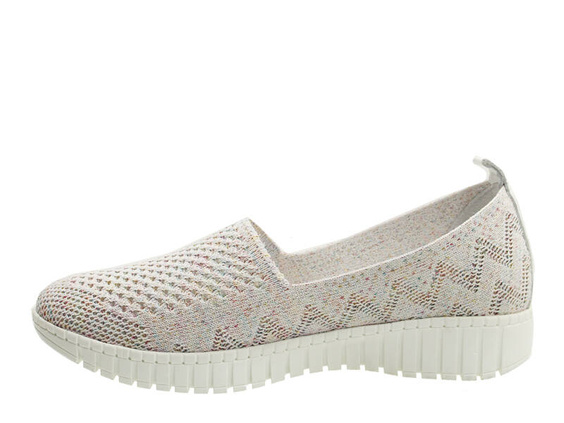 Low shoes Loretta Vitale 710