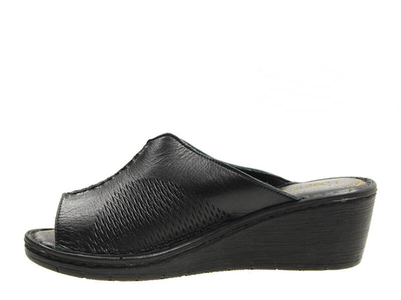 Loretta Vitale flip-flops 758